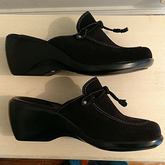 Clarks Shoes - SALE Clarks black suede clogs. Sz 7